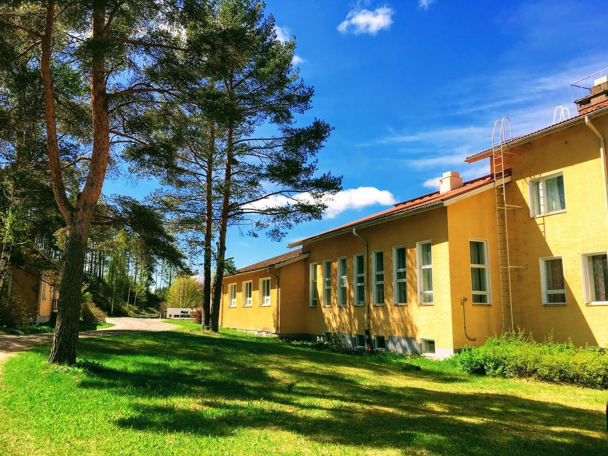 Hostel Vanha Koulu Monola Exterior photo